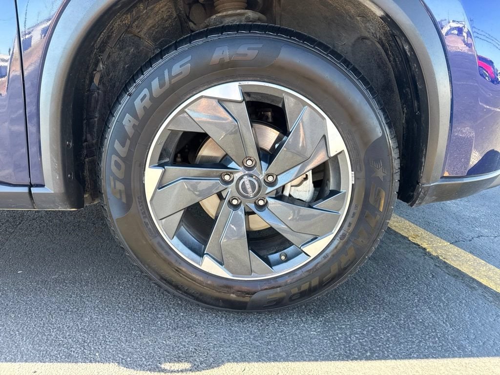 Used 2025 Nissan Rogue SV