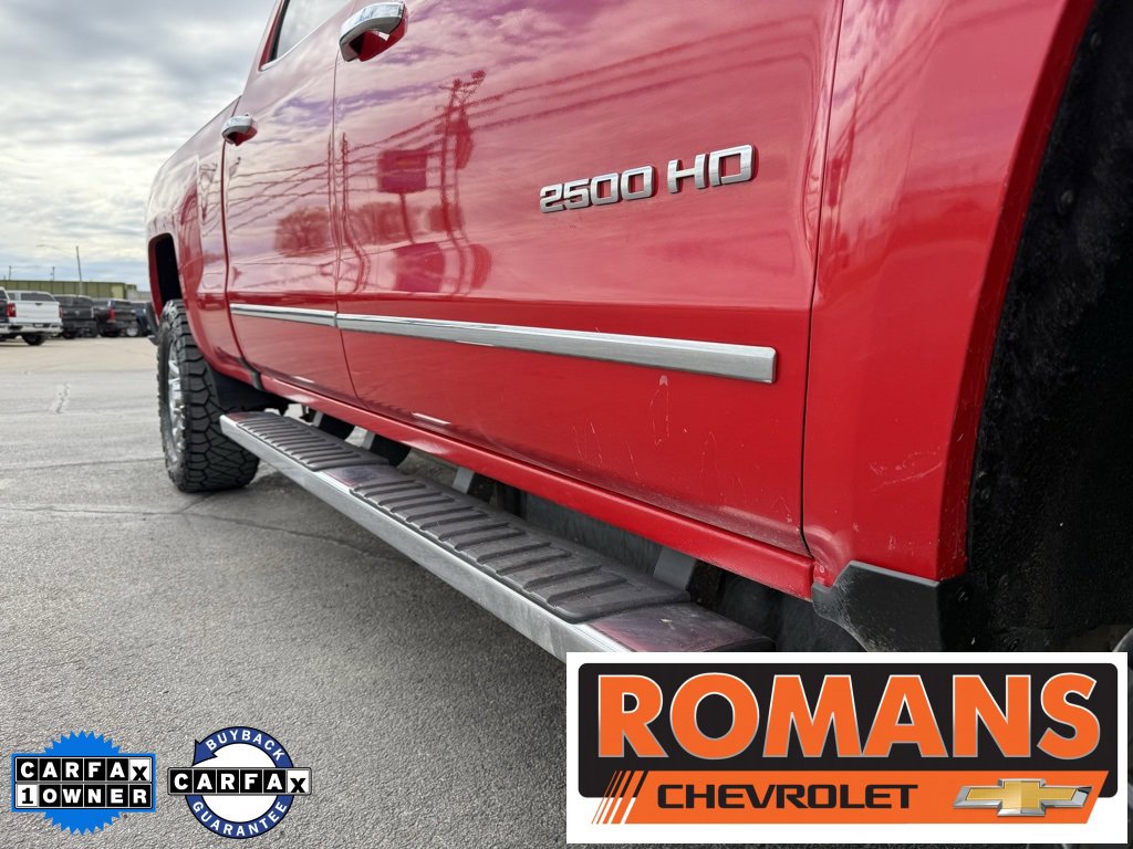 2016 Chevrolet Silverado 2500HD LTZ photo 3