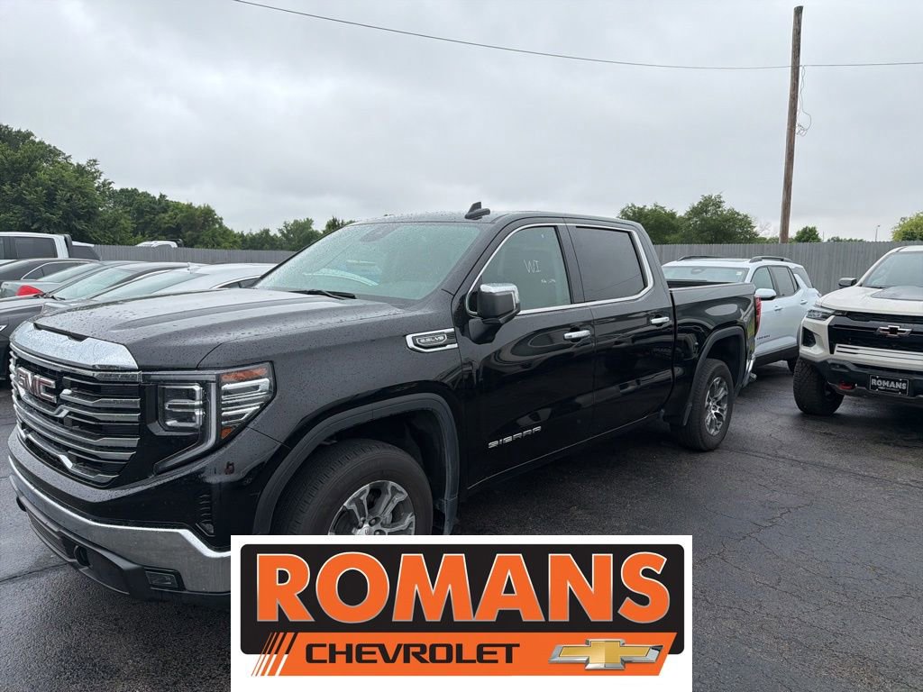 2025 GMC Sierra 2WD Crew Cab Short Box SLT's photo