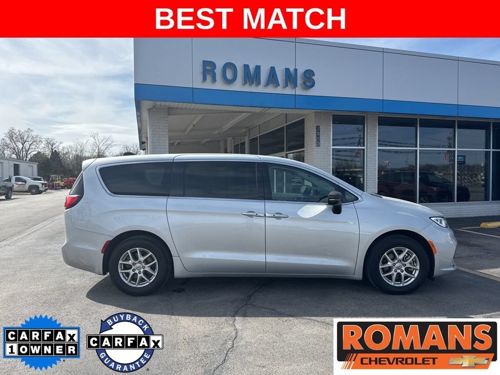 Used 2024 Chrysler Pacifica Touring L