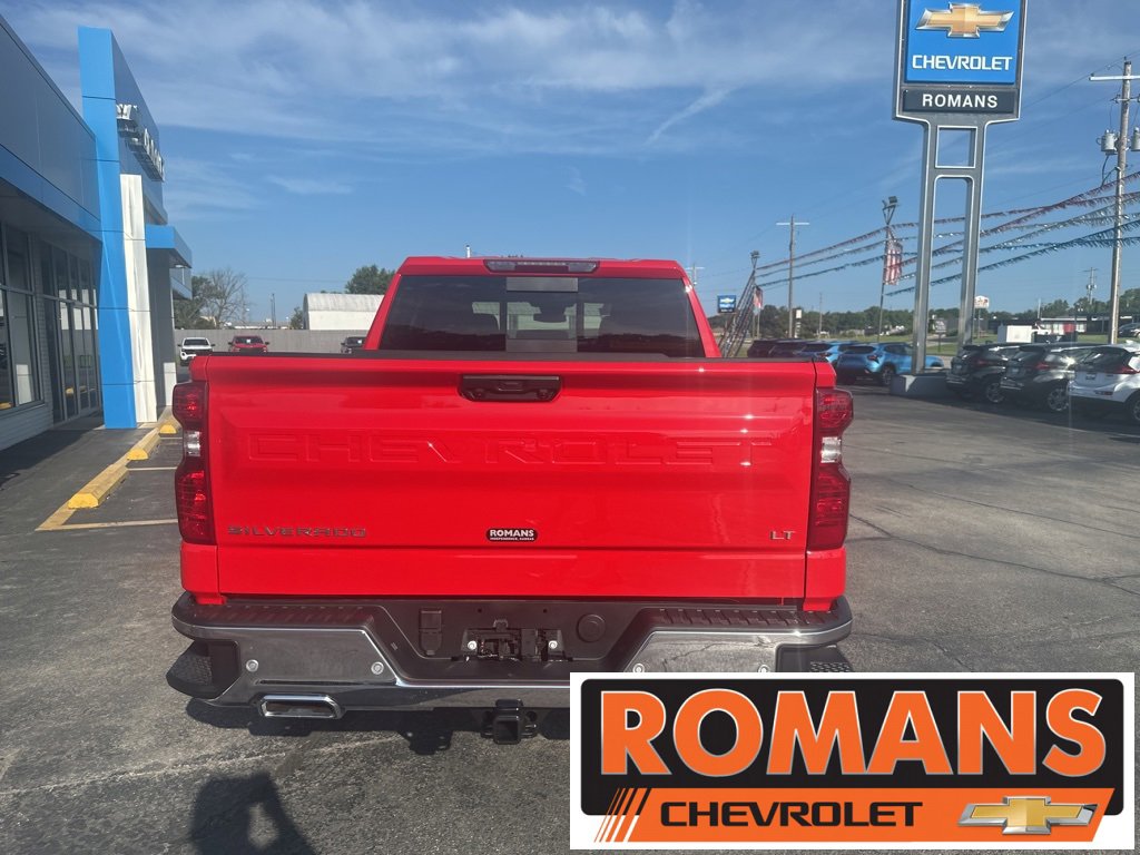 2025 Chevrolet Silverado 1500 LT photo 4