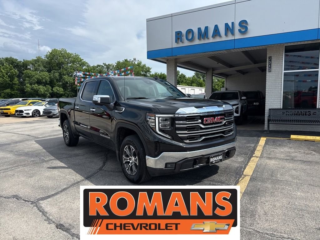 2025 GMC Sierra 4WD Crew Cab Short Box SLT's photo