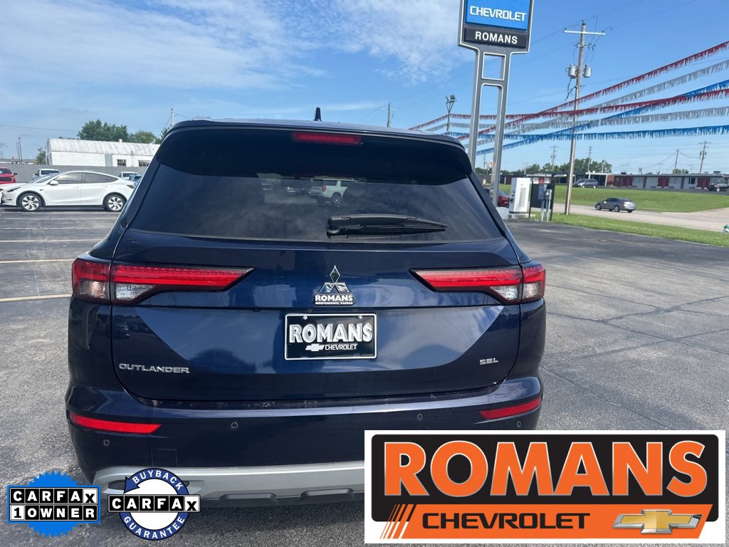 2022 Mitsubishi Outlander SEL photo 4