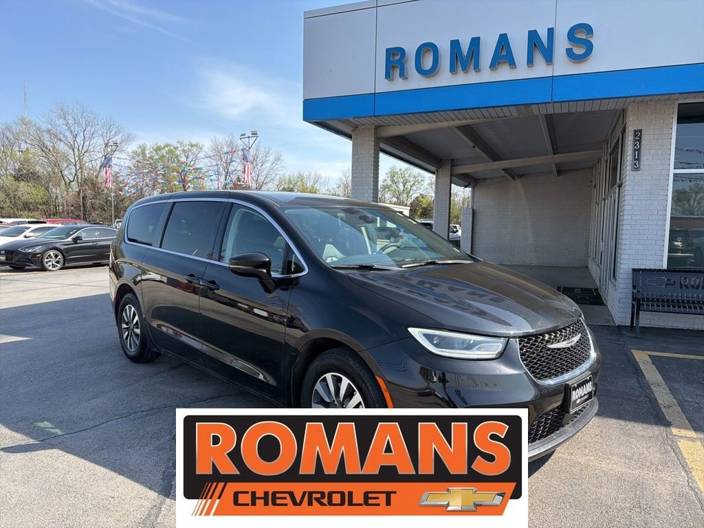 2024 Chrysler Pacifica PHEV Select