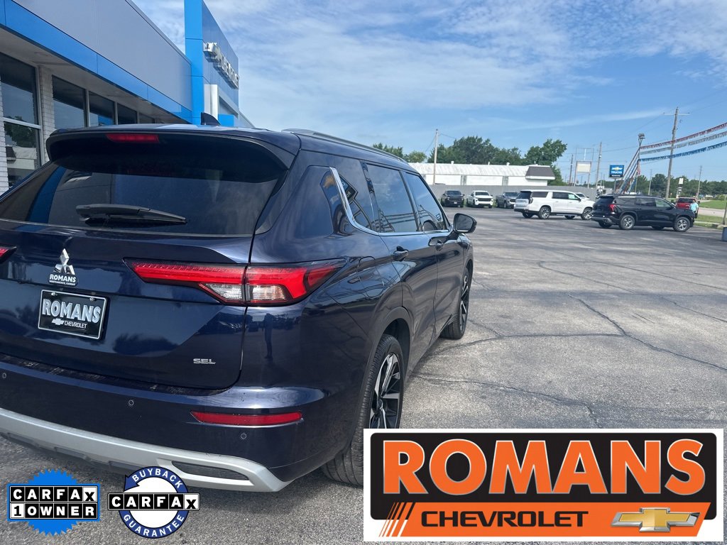 2022 Mitsubishi Outlander SEL photo 3