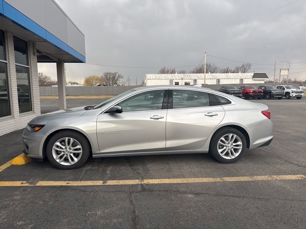 Used 2018 Chevrolet Malibu LT Car