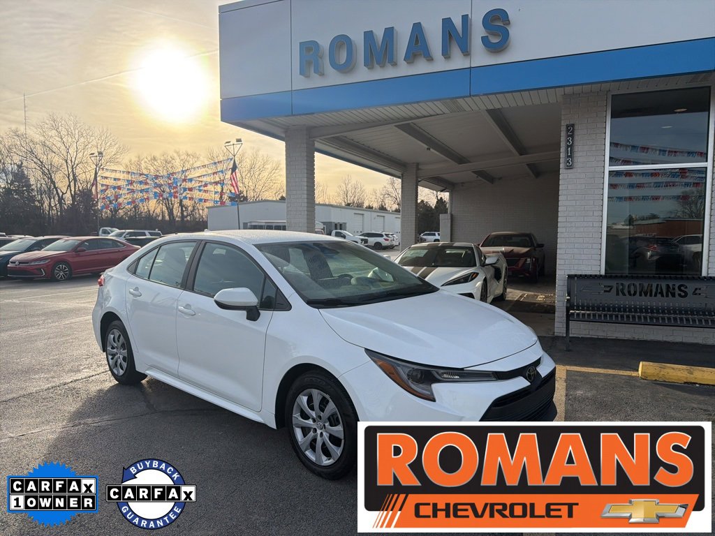 2023 Toyota Corolla LE's photo