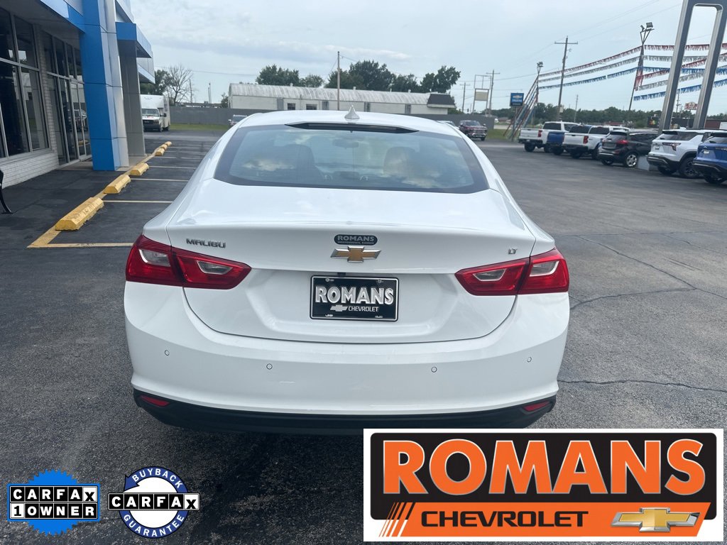 2024 Chevrolet Malibu 1LT photo 2