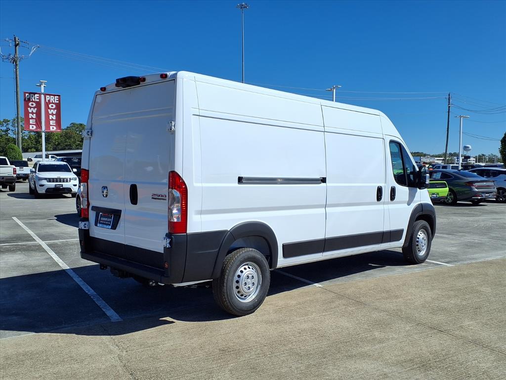 2026 Ram ProMaster 2500 photo 3