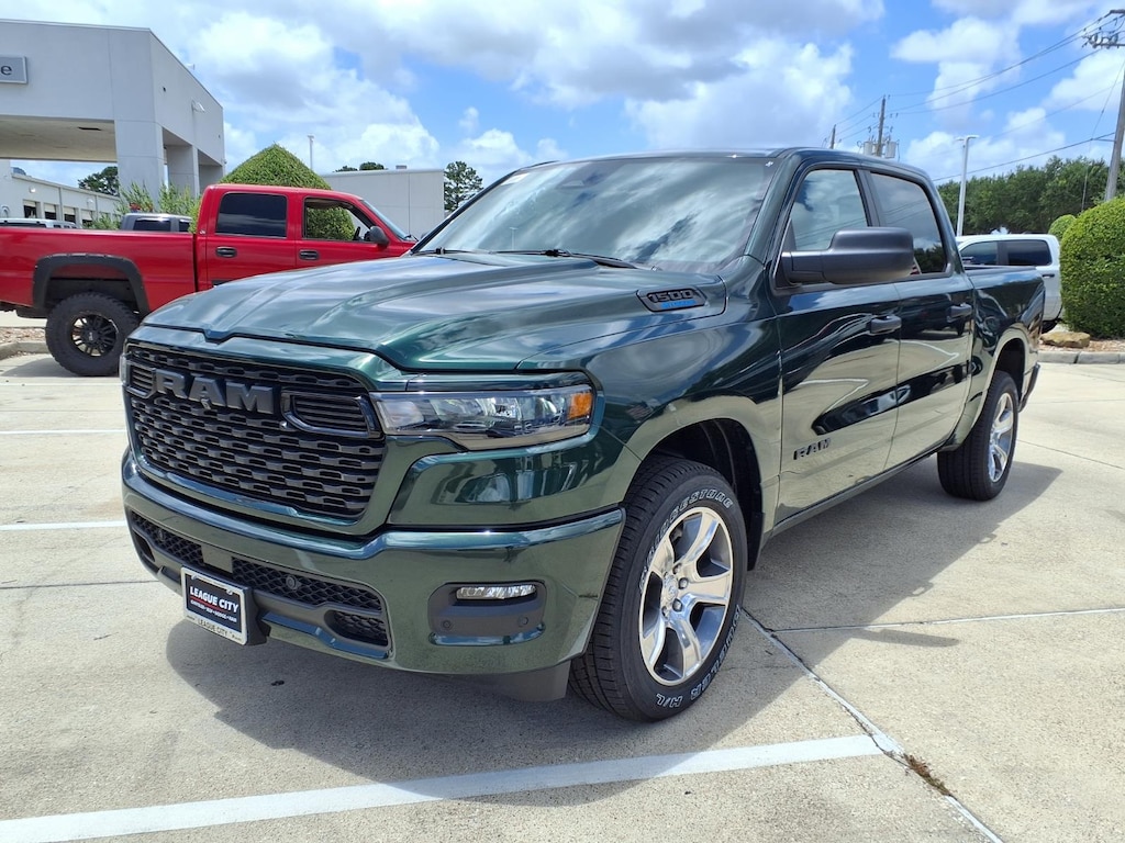 New 2026 Ram 1500 Express Crew Cab