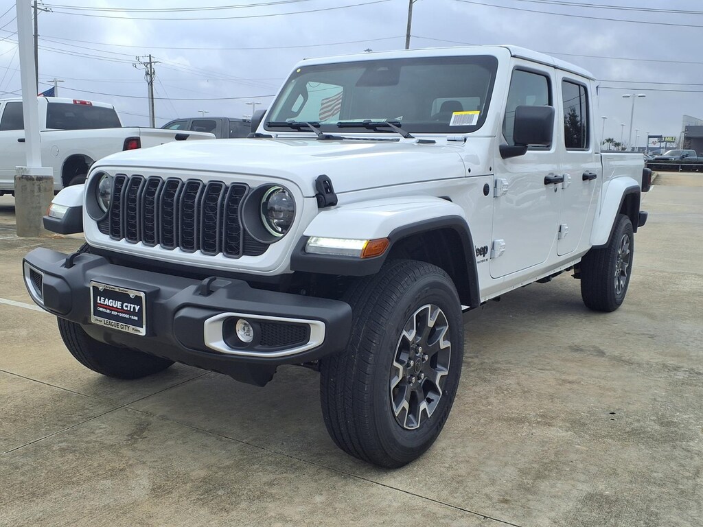 New 2026 Jeep Gladiator Sahara Pickup