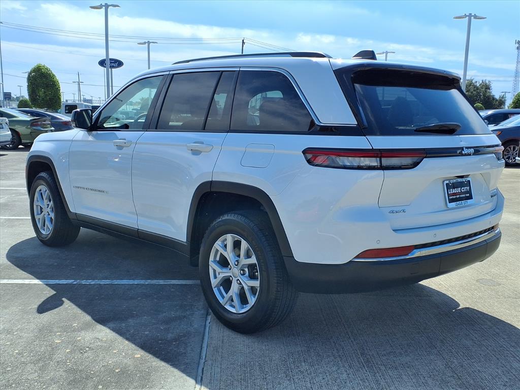 2024 Jeep Grand Cherokee Limited photo 2