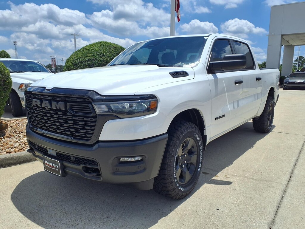 New 2026 Ram 1500 WARLOCK CREW CAB 4X4 5'7 BOX Pickup