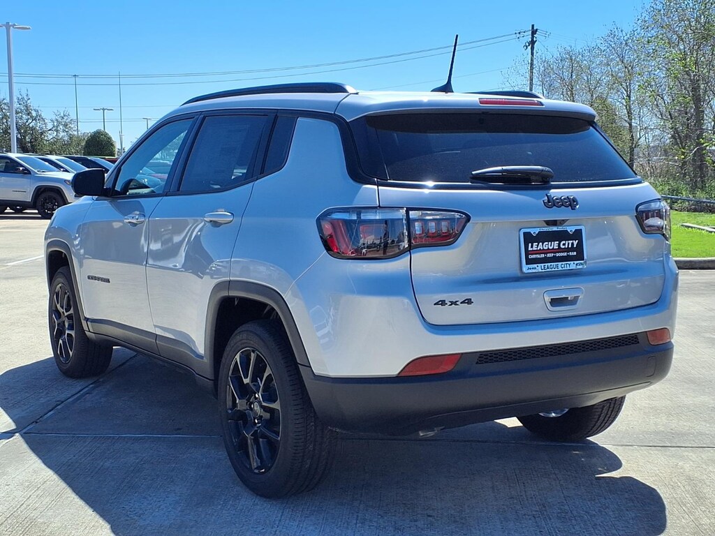 New 2026 Jeep Compass Altitude Sport Utility