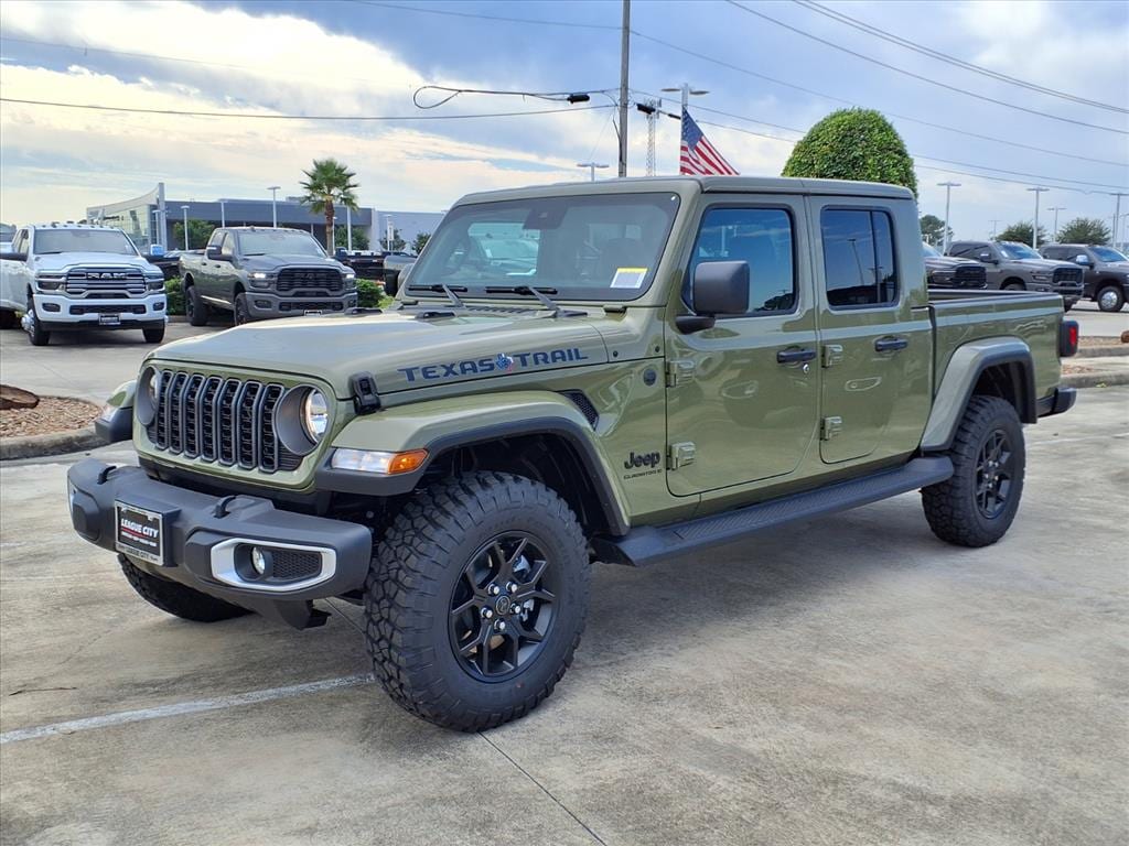 New 2025 Jeep Gladiator Texas Trail Crew Cab