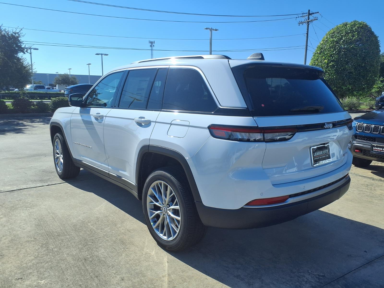 New 2027 Jeep
