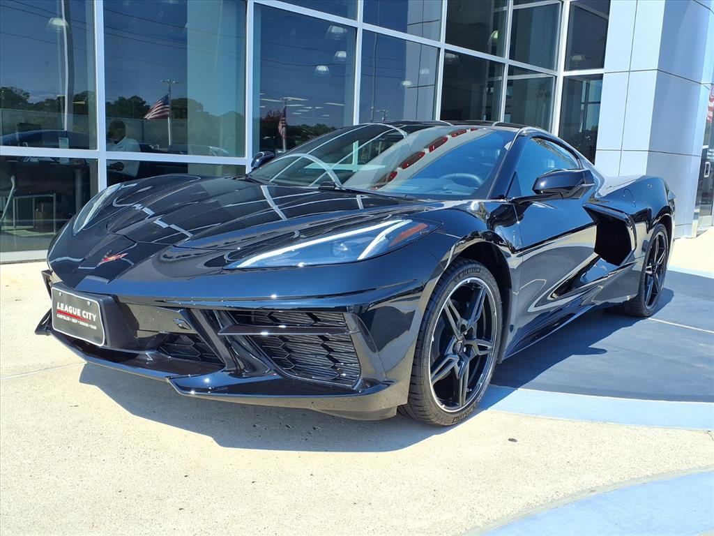 2025 Chevrolet Corvette Stingray 2LT photo 3