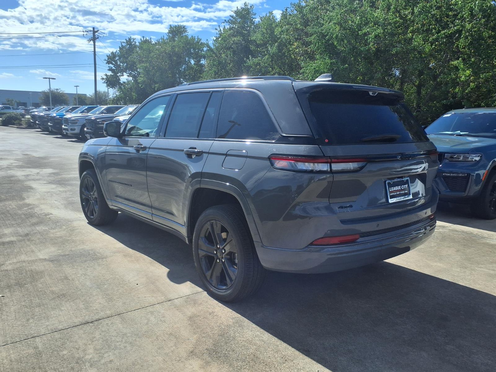 New 2027 Jeep Grand Cherokee 2 Row Limited Reserve Sport Utility