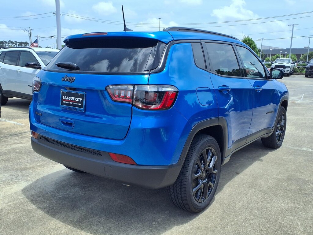 New 2026 Jeep Compass Latitude Sport Utility