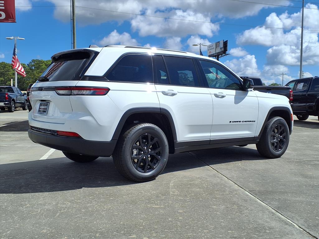2025 Jeep Grand Cherokee Altitude X photo 4