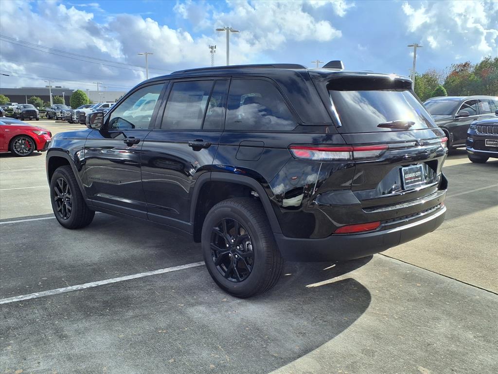 2025 Jeep Grand Cherokee Altitude X photo 2