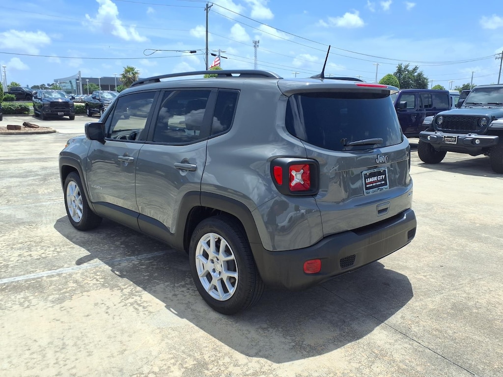 Used 2021 Jeep Renegade Latitude SUV