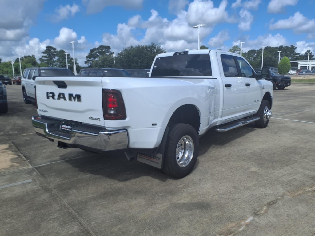 New 2027 Ram 3500 Lone Star Pickup