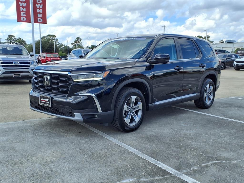 Used 2023 Honda Pilot EX-L 8 Passenger SUV