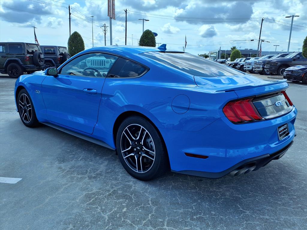 2022 Ford Mustang GT Premium photo 2