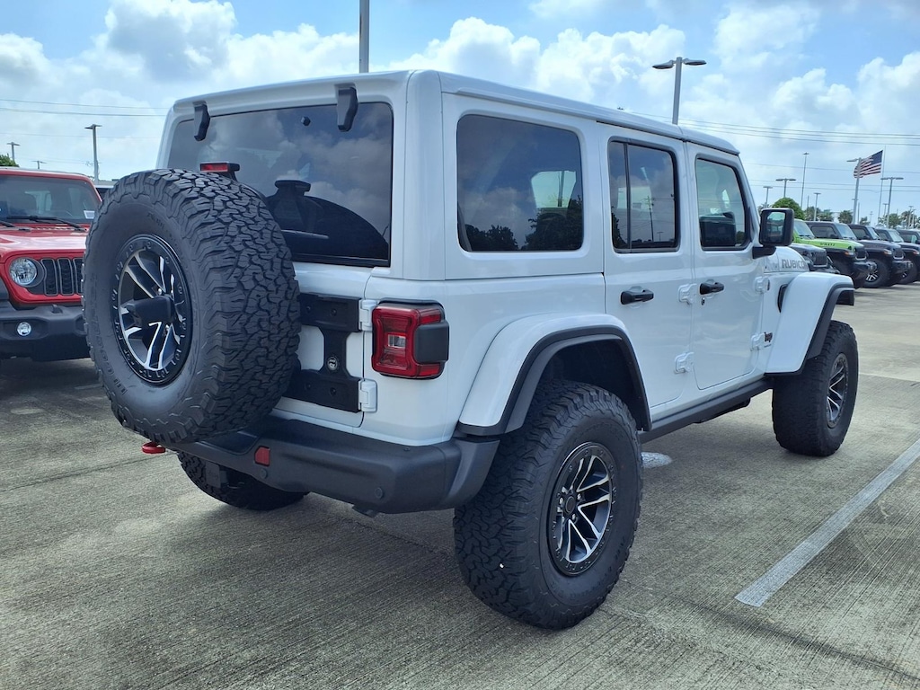New 2026 Jeep Wrangler 4-Door Rubicon X Sport Utility