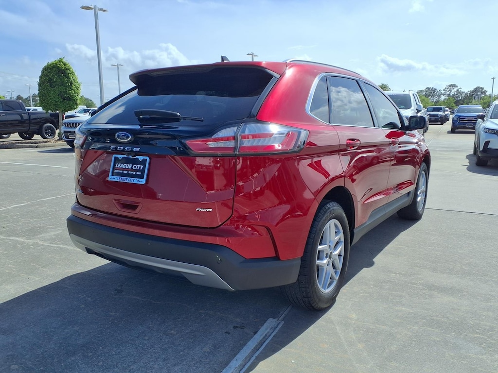 Used 2024 Ford Edge SEL SUV