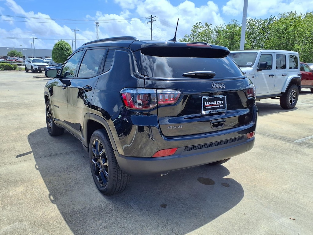 New 2026 Jeep Compass Altitude Sport Utility
