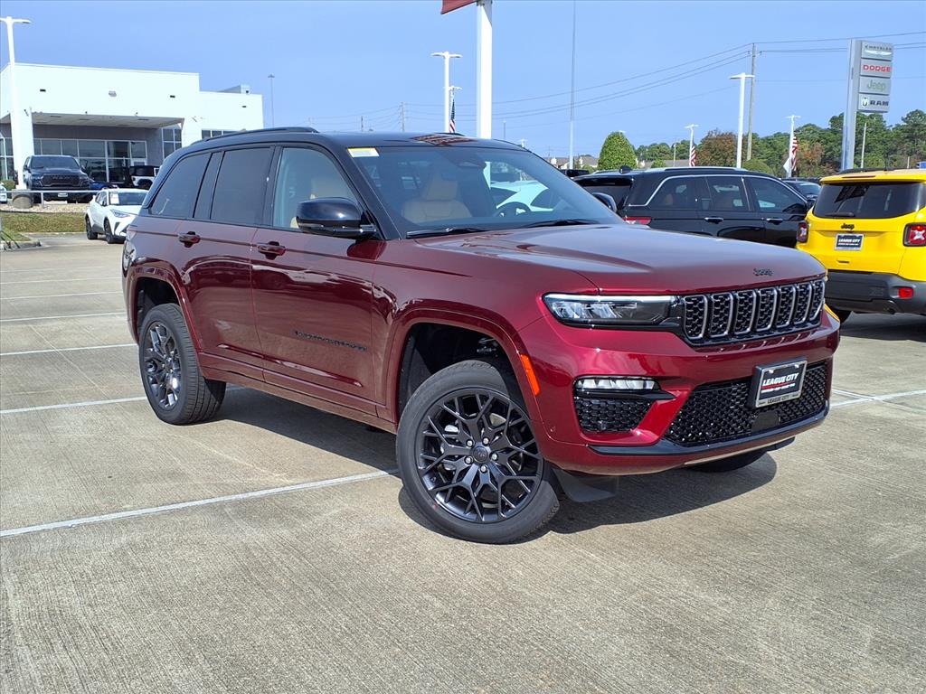 2025 Jeep Grand Cherokee Summit's photo