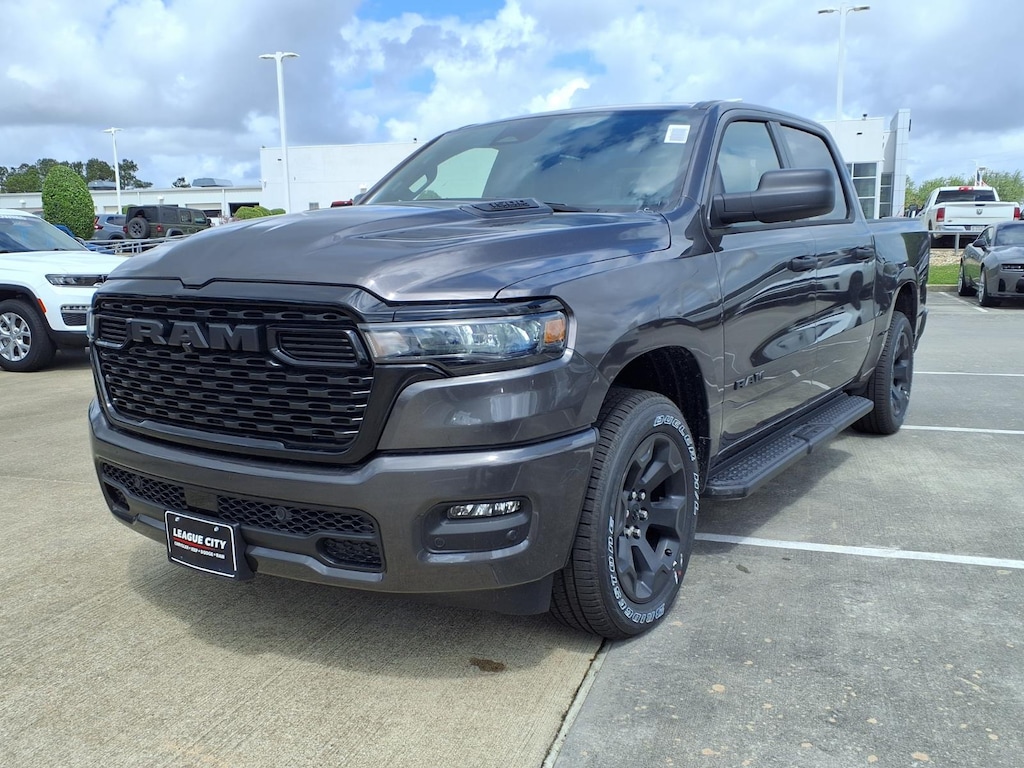 New 2026 Ram 1500 Express Crew Cab