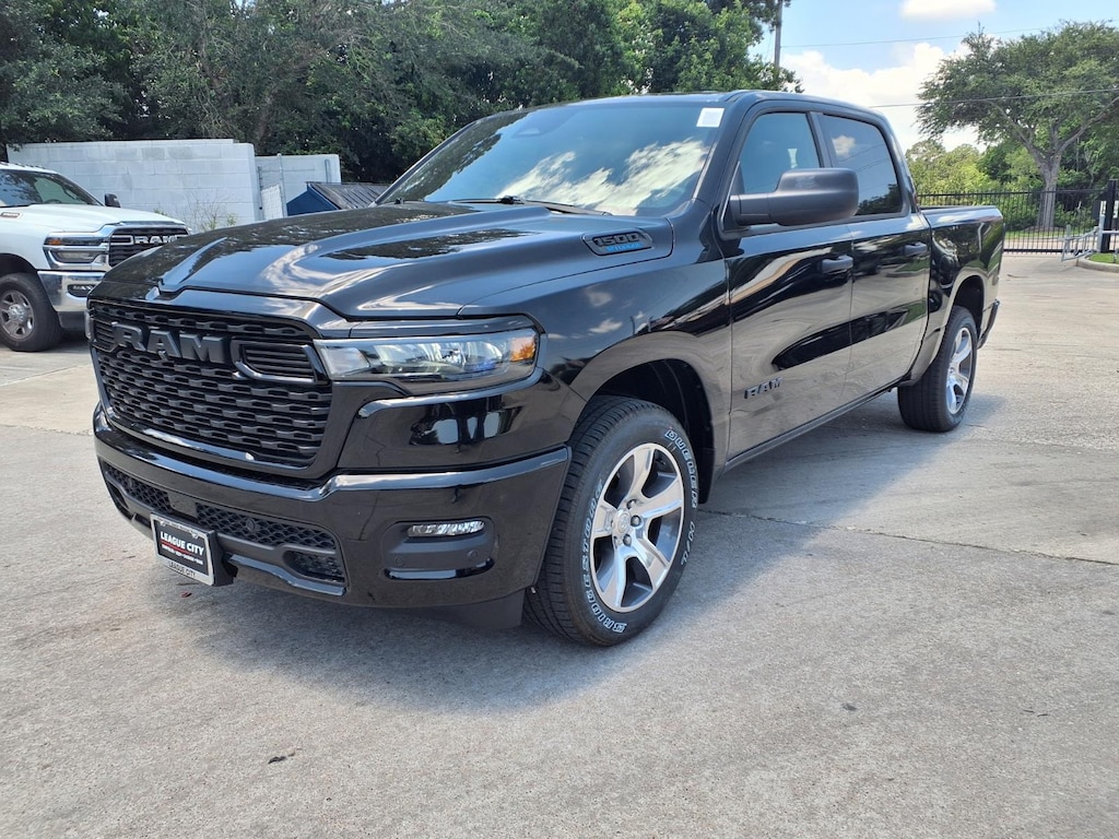 New 2026 Ram 1500 Express Crew Cab