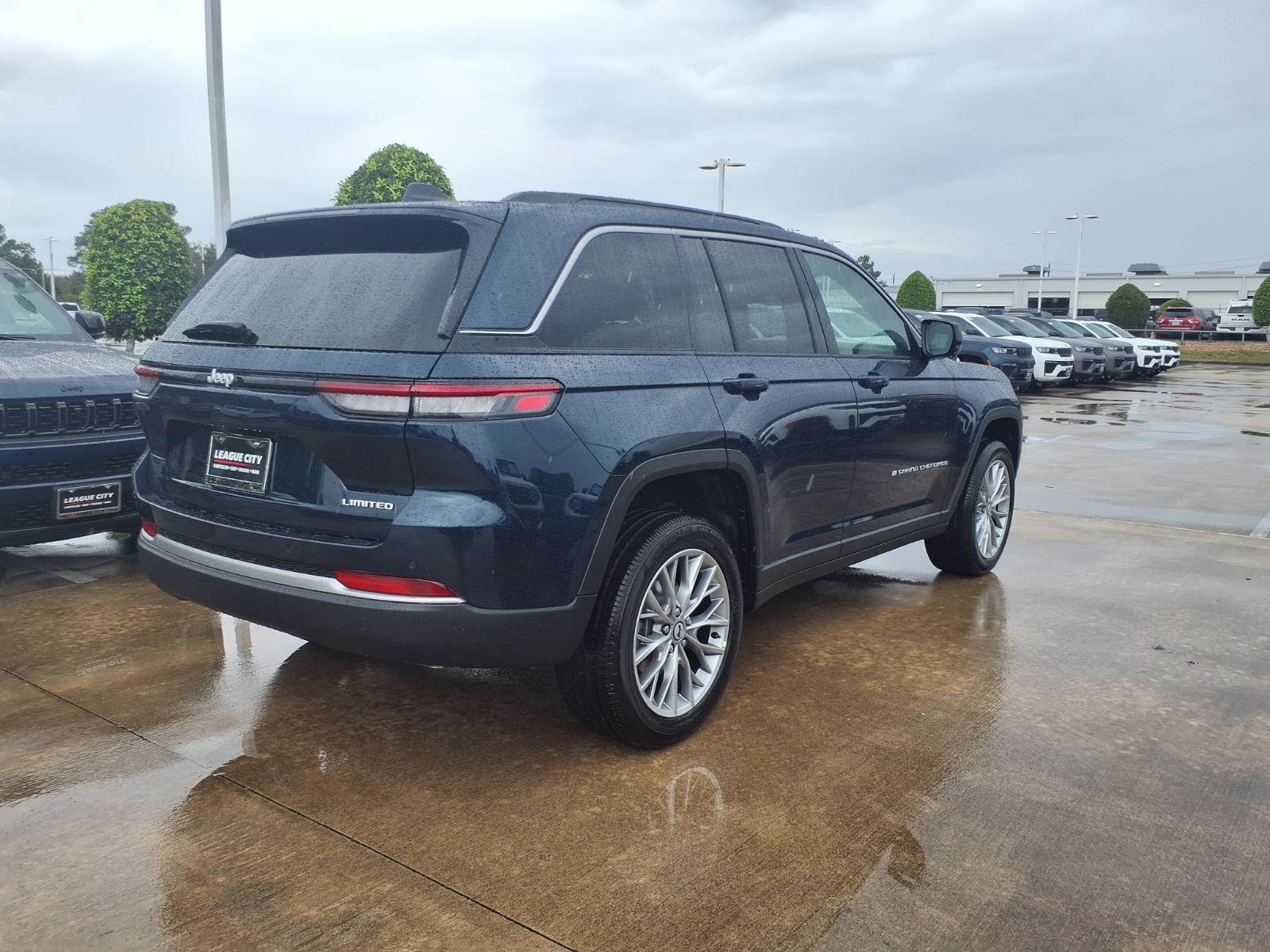 New 2027 Jeep Grand Cherokee 2 Row Limited Sport Utility