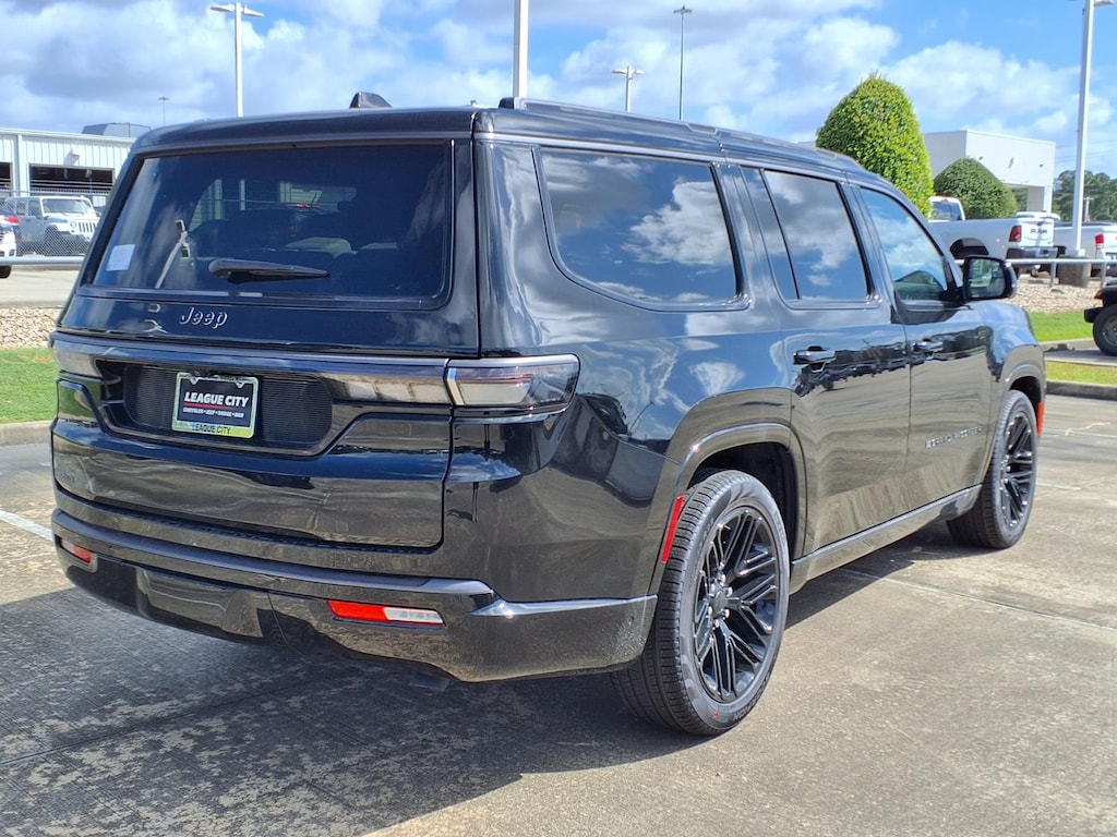 New 2026 Jeep Grand Wagoneer Limited Reserve Sport Utility