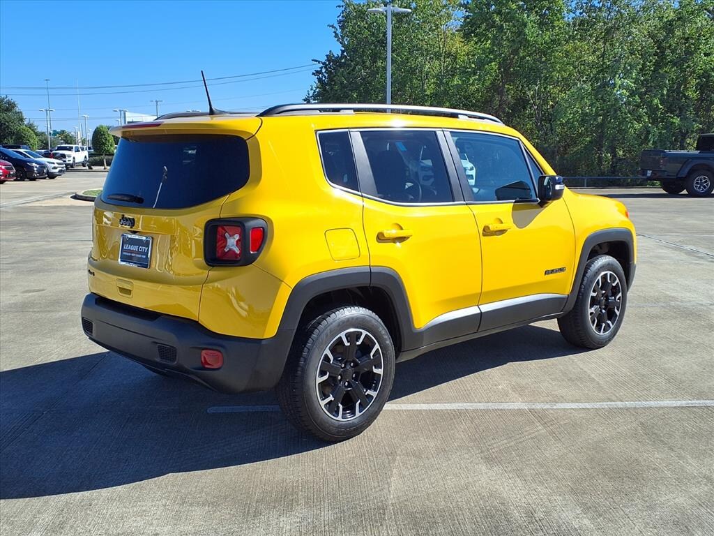 Used 2023 Jeep Renegade Latitude SUV