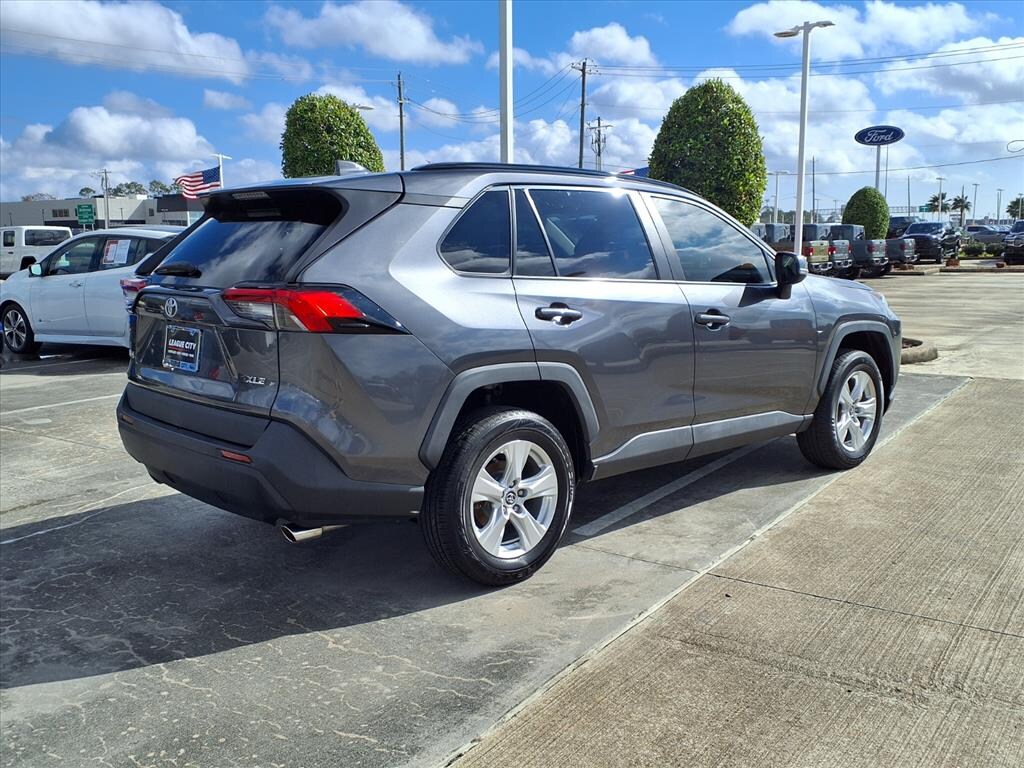 Used 2020 Toyota RAV4 XLE SUV
