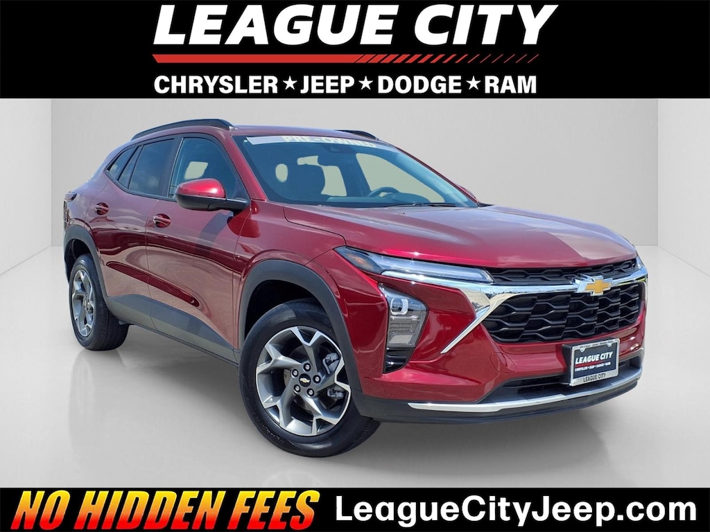 Used 2025 Chevrolet Trax LT SUV