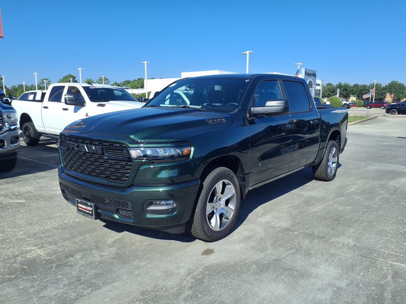 New 2027 Ram 1500 Express Crew Cab