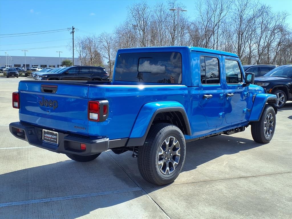 New 2026 Jeep Gladiator Sahara Pickup