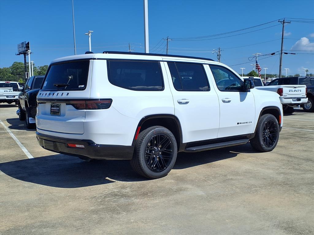 2025 Jeep Wagoneer Carbide photo 4