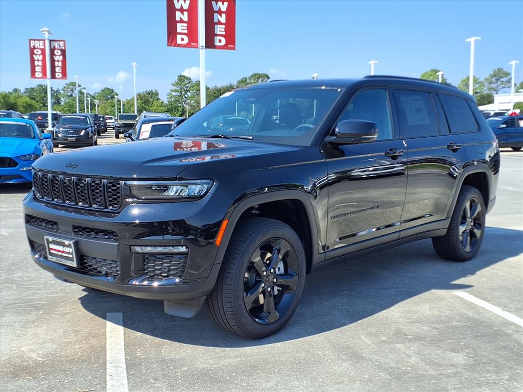 2025 Jeep Grand Cherokee Limited photo 3