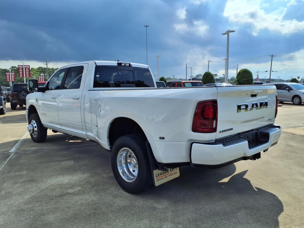 2026 Ram 3500 Laramie photo 2