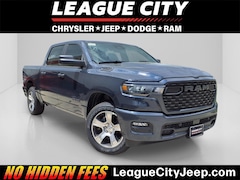 2026 Ram 1500 Express Crew Cab