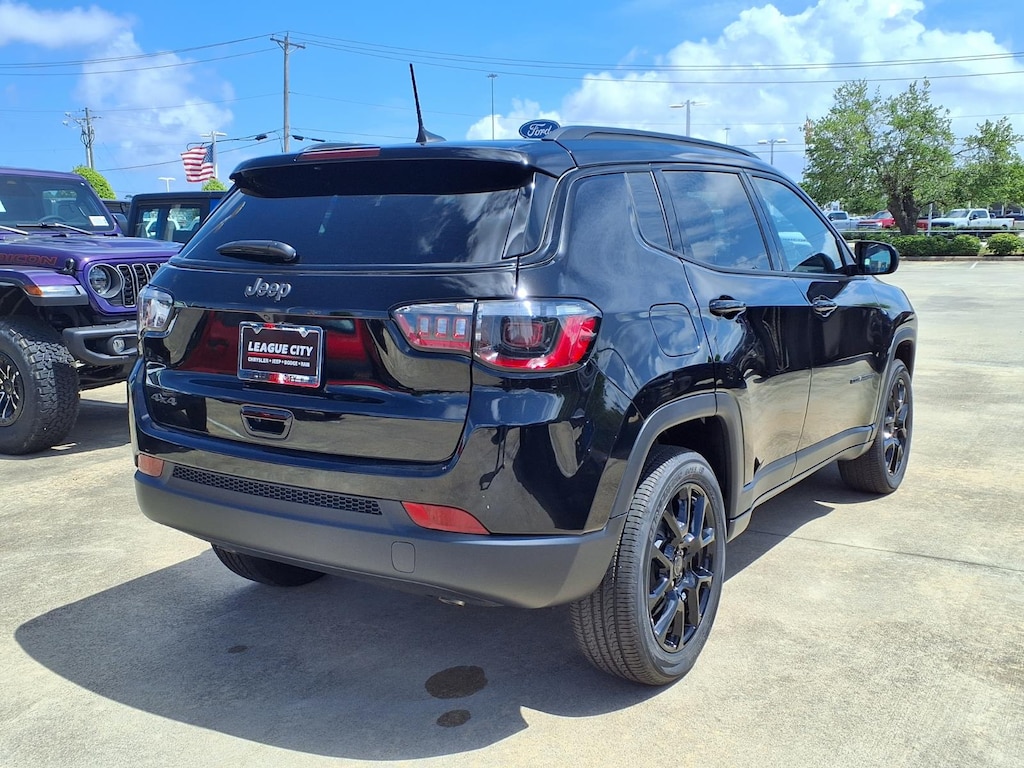 New 2026 Jeep Compass Altitude Sport Utility