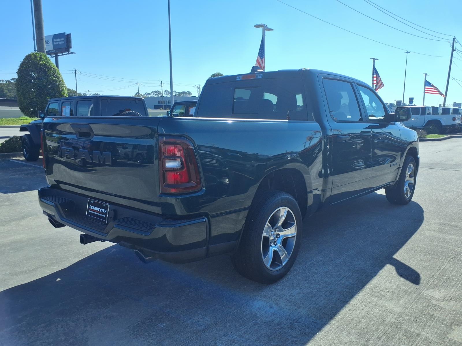 New 2027 Ram 1500 Express Crew Cab