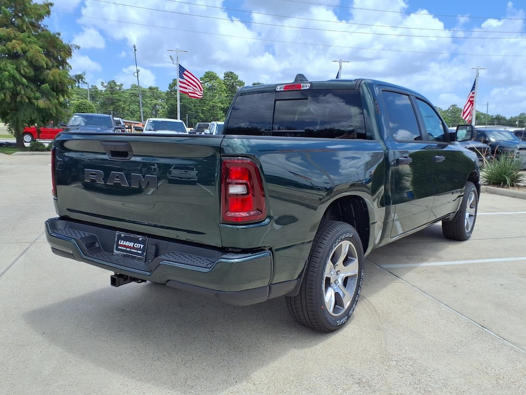 New 2026 Ram 1500 Express Crew Cab