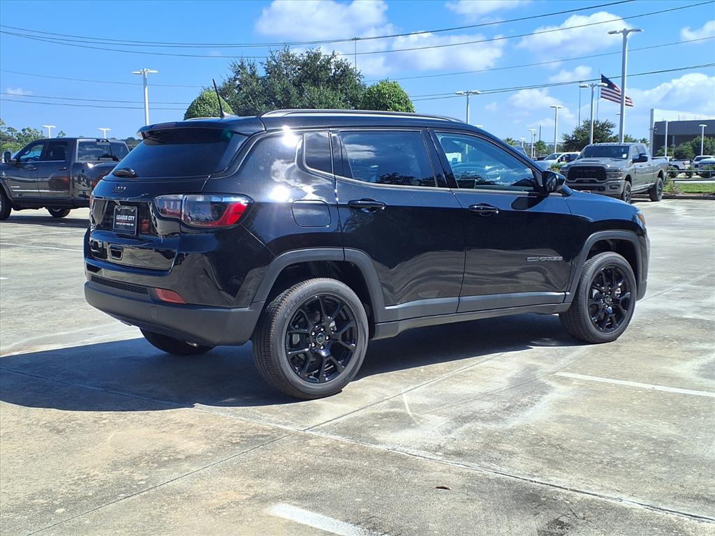 2026 Jeep Compass Altitude photo 4